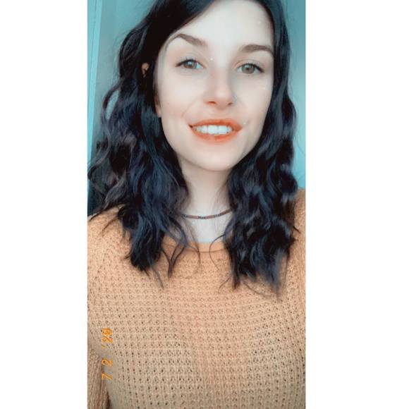 Meet your Posher, Michelle - Picture 1 of 1